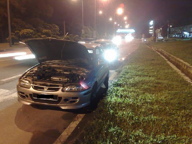 Kereta Rosak Tepi Jalan Gordon Gray